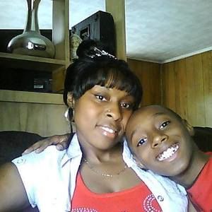 Meet your Posher, Elaine